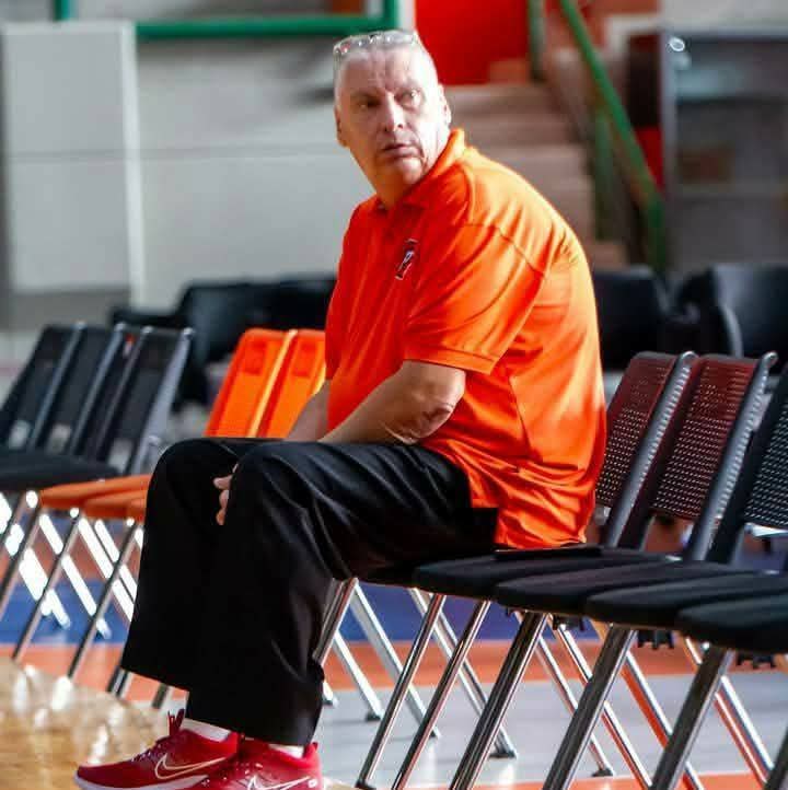 Marcelo Elusich repite como asistente del coach Jhovanny García.