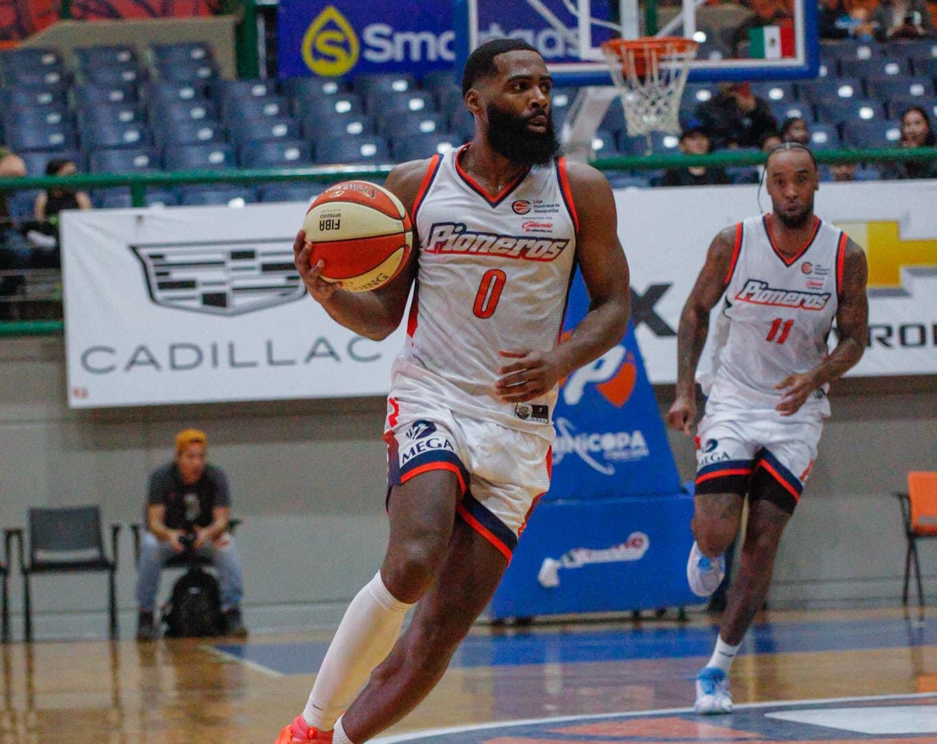 Pioneros se estrena en la Liga Mexicana de Basquetbol ante Obregón.