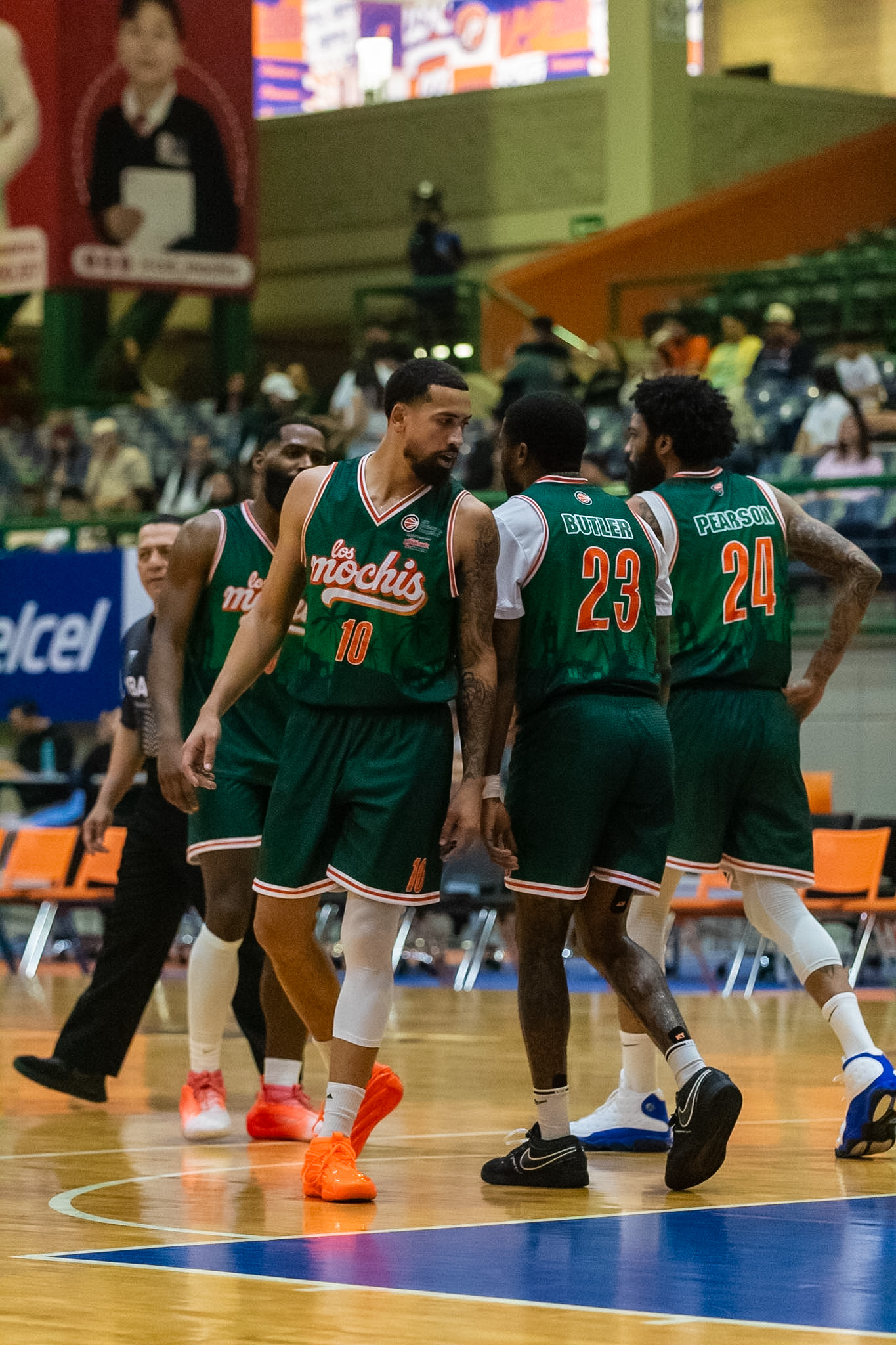 Pioneros de Los Mochis gana su primer juego de la temporada en casa.