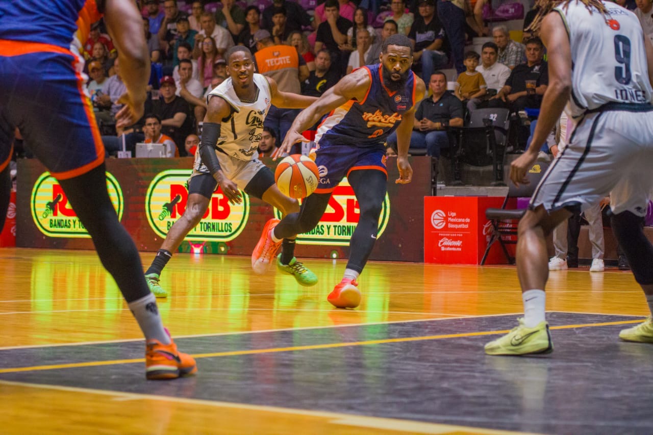 Pioneros cae en el segundo de la serie ante Frayles.