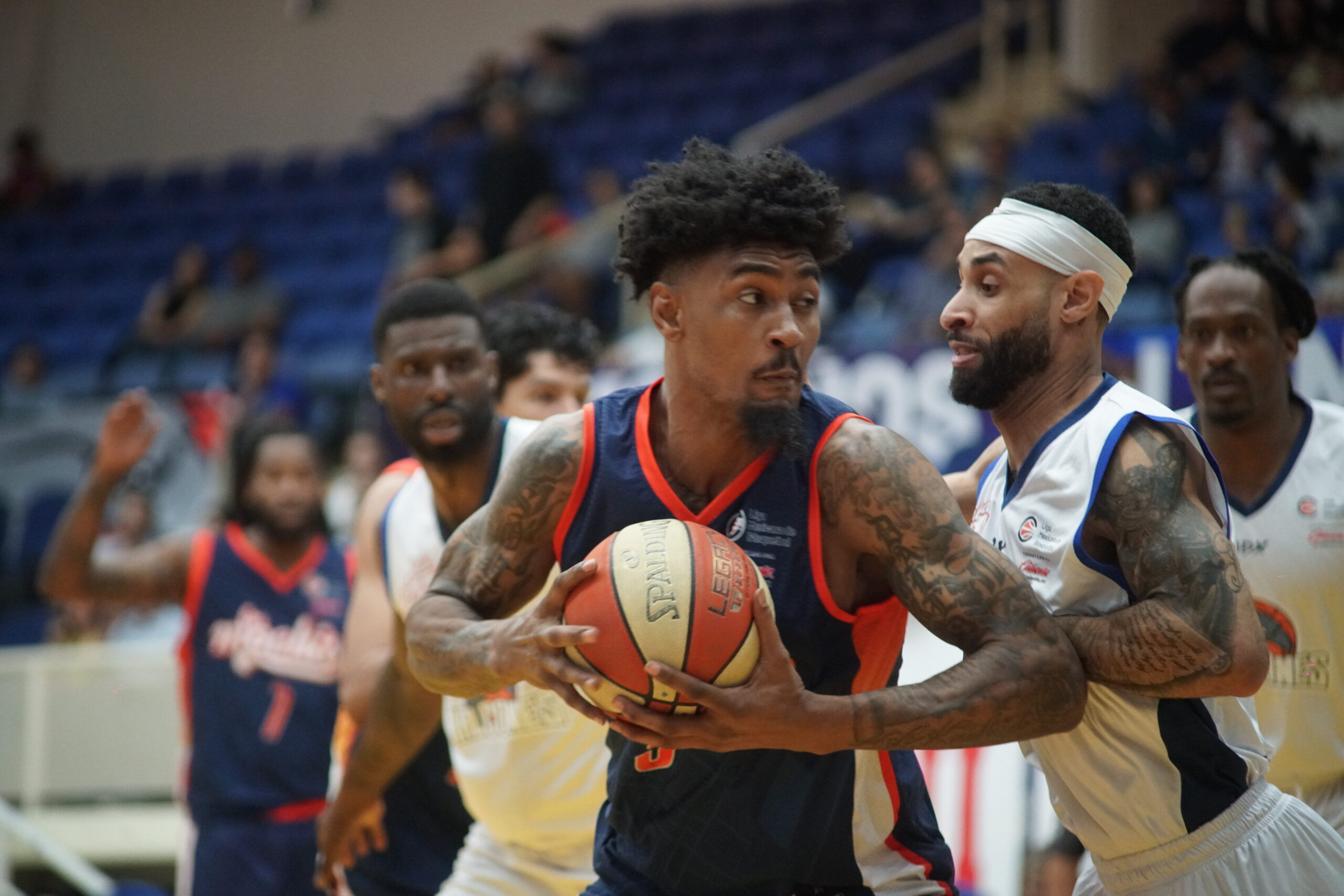 Los mochitenses se sacan la espina en el primero de la serie ante Halcones.
